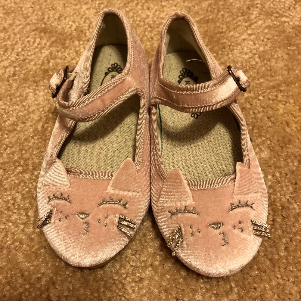 NWOT! Little Girl Pink Velvet Cat shoes
